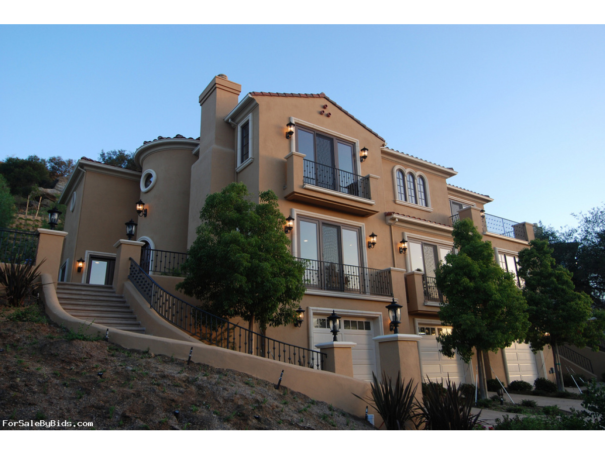 Test Property! Nice Family Home in Meadow Creek!